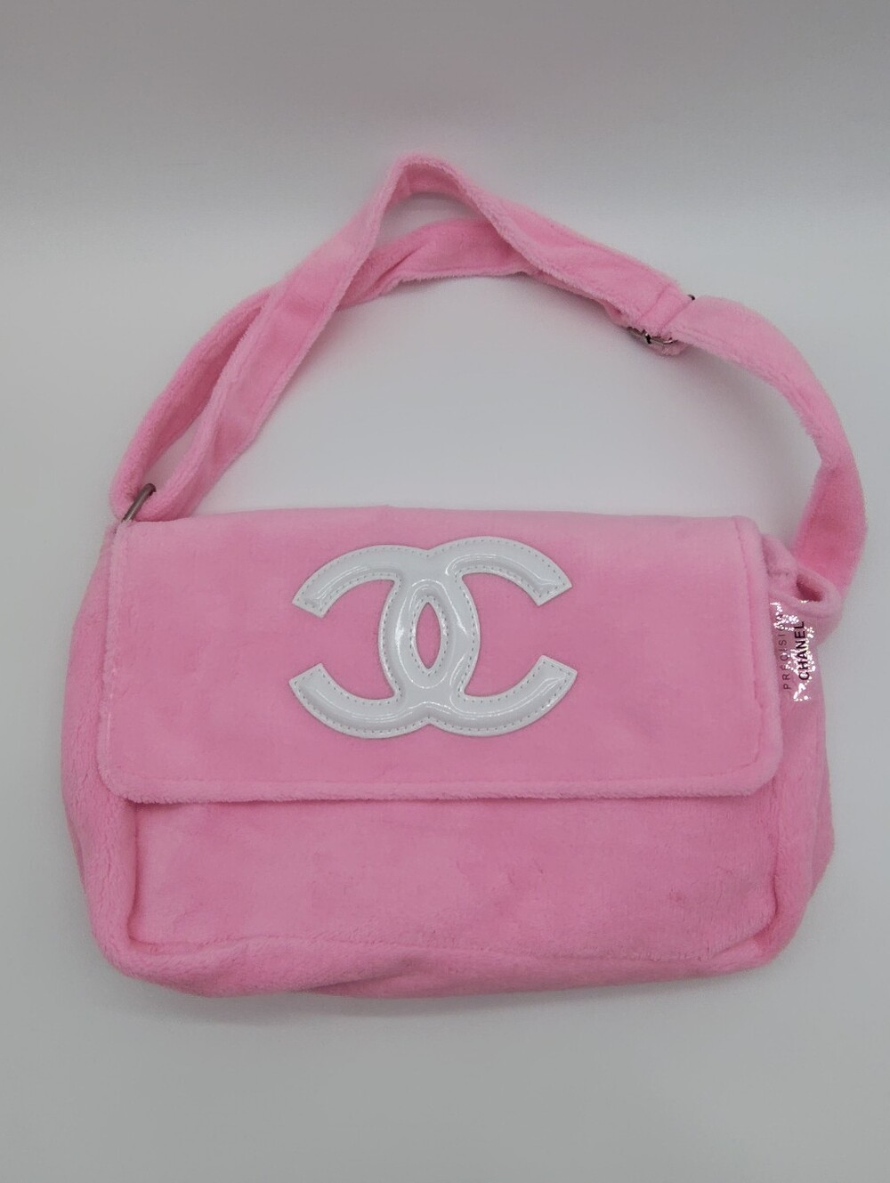 CHANEL Précision Pink Plush Shoulder Bag Oversized CC Promotional VIP NIP